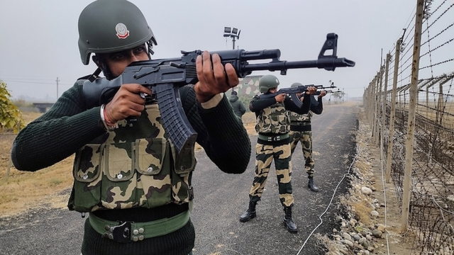 Pakistan phóng thử tên lửa giữa lúc căng thẳng với Ấn Độ leo thang