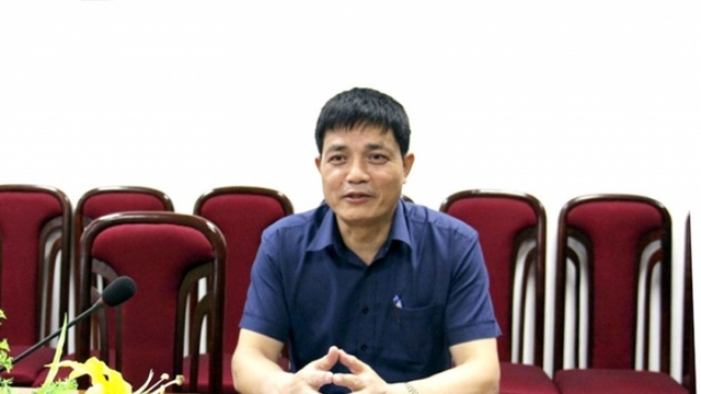 Nóng 24h: Khởi tố nguyên Cục trưởng Cục An toàn thực phẩm Bộ Y tế vì nhận hối lộ