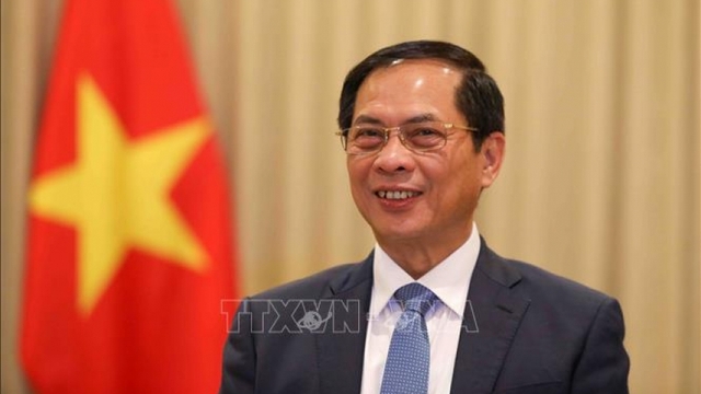 Bộ trưởng Bùi Thanh Sơn trả lời báo chí Nga về chính sách đối ngoại của Việt Nam