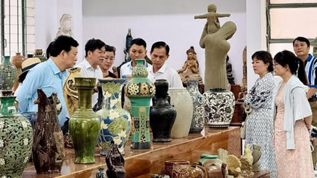 Học gốm giữa thời AI, khôi phục kết nối với chính mình