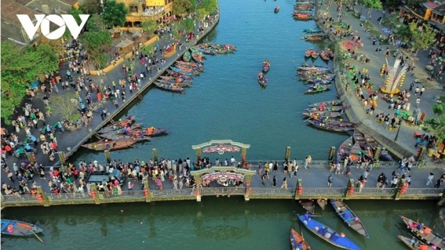RoK and China lead as top tourism sources for Vietnam in four months