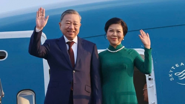 Tổng Bí thư Tô Lâm rời Hà Nội lên đường thăm cấp Nhà nước Cộng hòa Kazakhstan