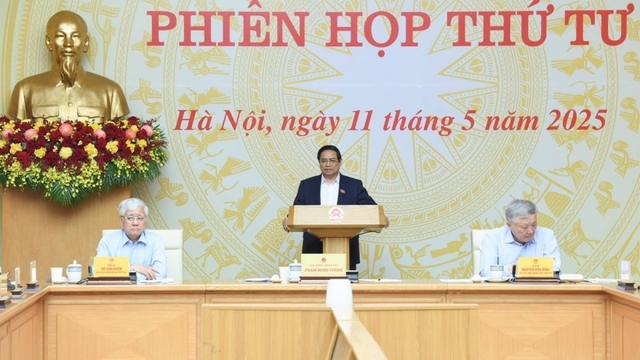 Thủ tướng: Không để người dân nào phải ở trong nhà tạm, nhà dột nát