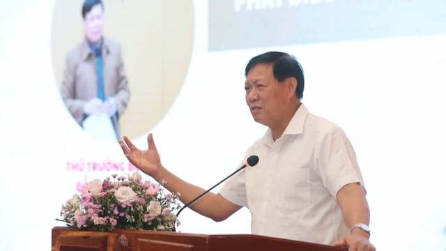 Thứ trưởng Bộ Y tế lên án thuốc giả “Không có thuốc tốt nào ngon-bổ-rẻ"