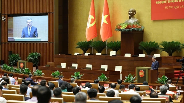 Quán triệt nghị quyết của Đảng theo tinh thần "toàn dân tham gia việc nước"