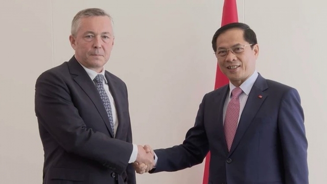 Vietnam, Chile beef up traditional friendship, comprehensive partnership