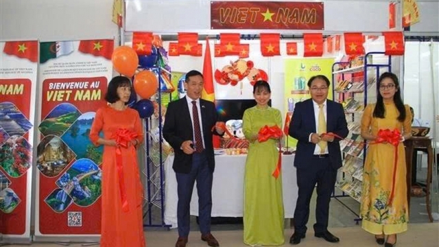 Vietnamese products grab spotlight at Algiers int’l fair 2025