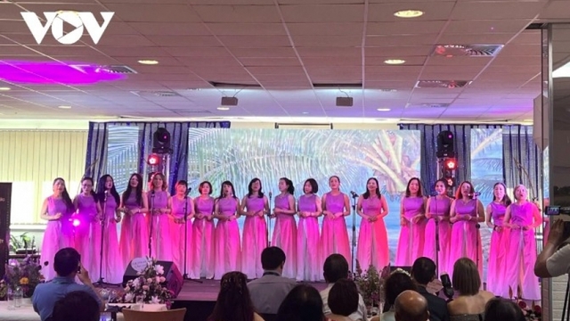 Rostock gala honours Vietnamese language and identity