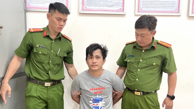 Bắt giữ đối tượng đánh mẹ, đâm lực lượng làm nhiệm vụ