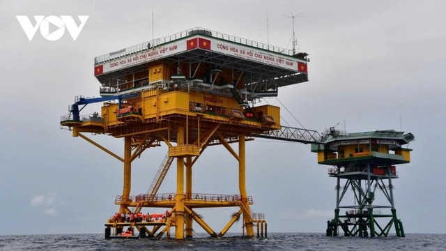 DK1 platform - the guardian of Vietnamese sovereignty at sea