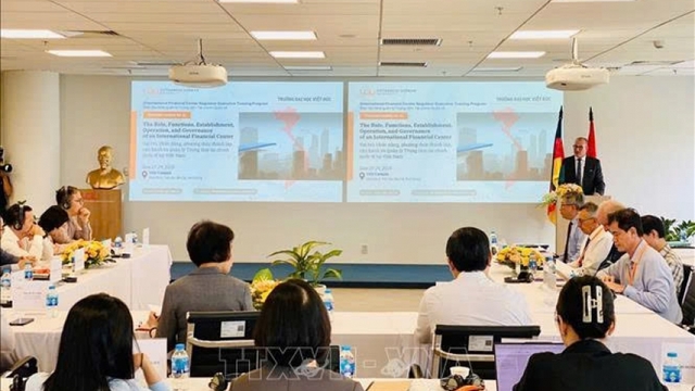 German experts train Vietnam international financial centre officials