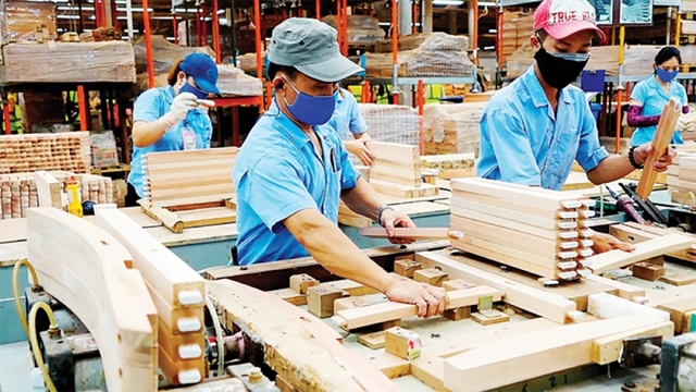 Từ số liệu kinh tế 6 tháng đầu năm: Cần giải pháp phù hợp để đạt tăng trưởng