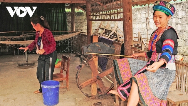 The Mong legacy of linen weaving on Dong Van Karst Plateau