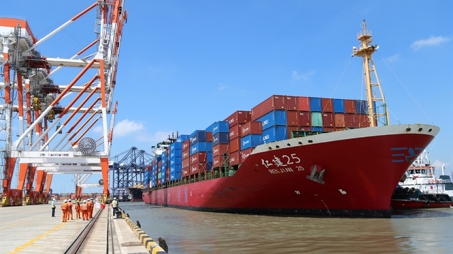 Volume of goods through seaports increased during US tariff pause