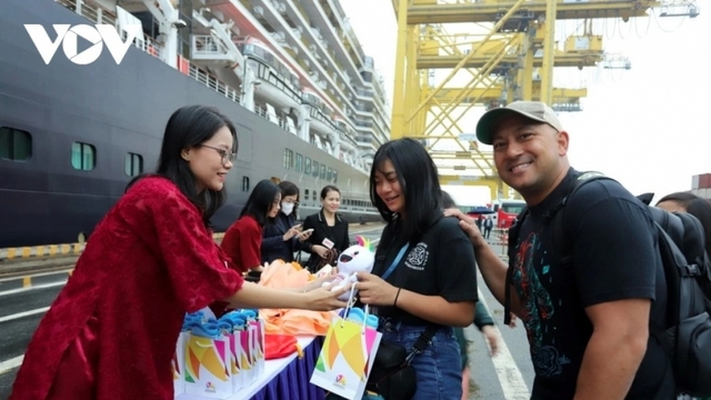 Foreign arrivals to Da Nang hit 2.2 million in five months