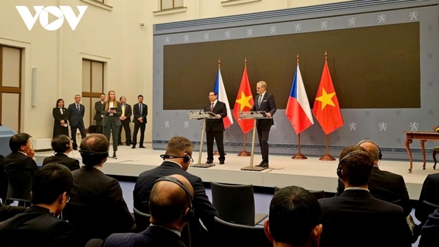 Việt Nam mở rộng hợp tác đa phương và tham gia các khối kinh tế