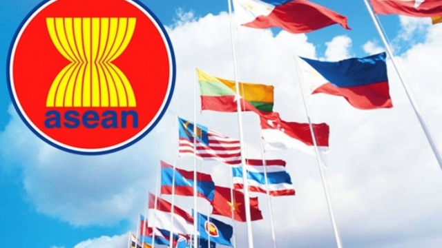 Vietnam strengthens intra-ASEAN solidarity after 30 years of active membership