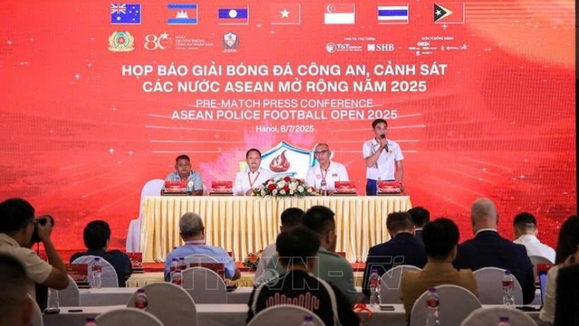 ASEAN police football tournament kicks off in Vietnam
