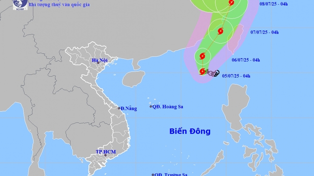 Bão số 2 giật cấp 10, gây biển động mạnh ở phía Đông Bắc Biển Đông