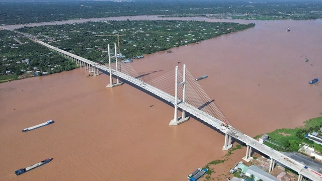 Bộ trưởng Bộ Xây dựng: Hoàn thành cầu Rạch Miễu 2 vào cuối tháng 8