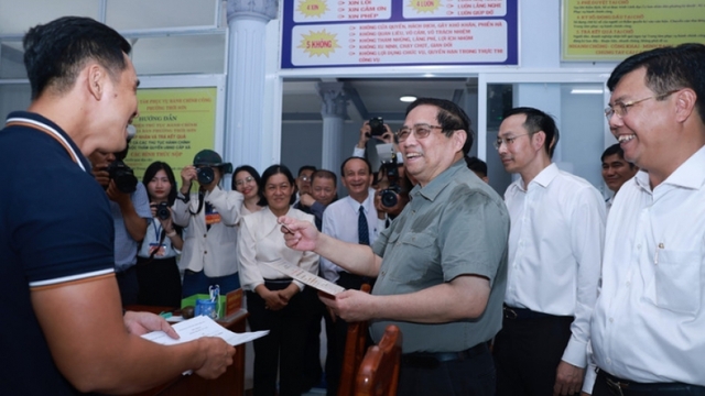 Administrative reforms must not affect people's livelihoods: PM