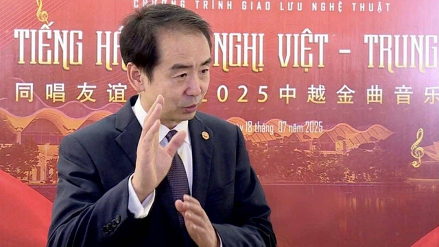 Nhịp cầu vững chắc của tình hữu nghị Việt-Trung