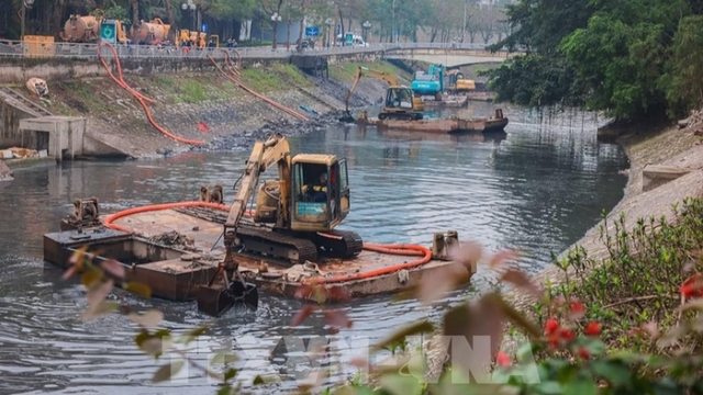 Hanoi approves plan to restore urban rivers, improve environment