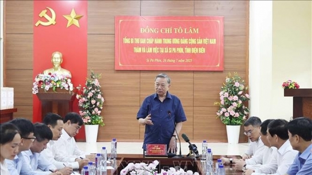 Party chief inspects local political system operation in Dien Bien