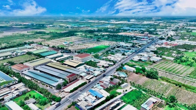 Giá vùng trũng, đất nền sổ đỏ phía Tây TP.HCM thu hút mạnh giới đầu tư