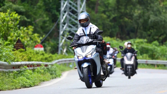 Công nghệ YECVT độc quyền trên Yamaha NVX: Tăng tốc êm ái, đổ đèo vững vàng