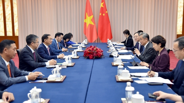 Phó Thủ tướng Bùi Thanh Sơn hội đàm với Bộ trưởng Ngoại giao Trung Quốc