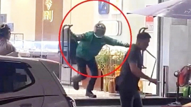 Nóng 24h: Bắt nghi phạm người nước ngoài cướp tiệm vàng ở Đà Nẵng