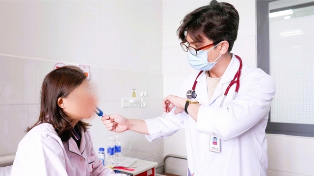 Cứu chữa bệnh nhân bị u cuộn cảnh hiếm gặp, nguy cơ tử vong