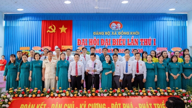 Quê hương Đồng Khởi phát huy truyền thống Anh hùng trong giai đoạn mới