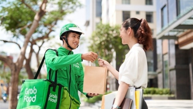 Super apps wage billion-dollar race for Vietnam’s digital shopping carts