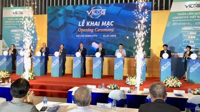 Third Vietnam int’l logistics exhibition opens in HCM City