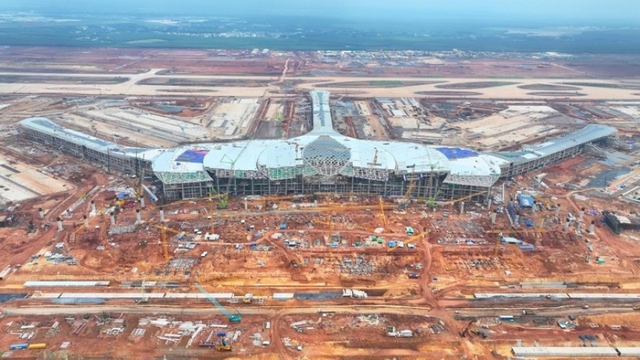 Aviation authority supports full shift of international flights to Long Thanh Airport