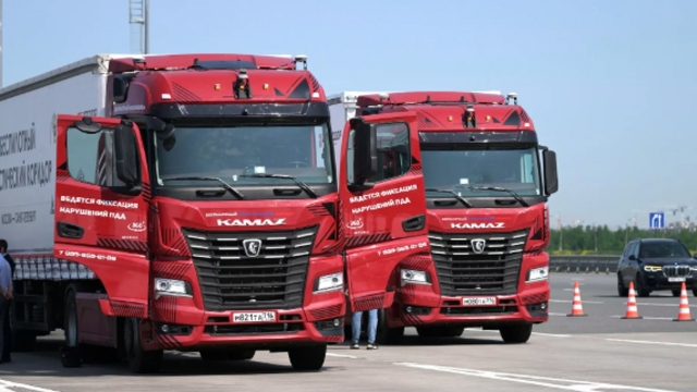 Xe tải không người lái của Nga lần đầu chinh phục hành trình 1.600km trong 24 giờ