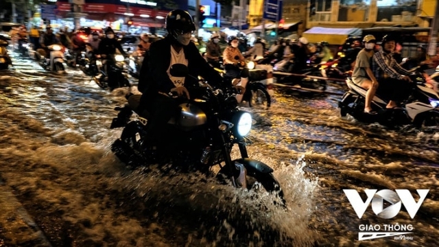 TP.HCM bao giờ mới hết ám ảnh “ngập nước”?