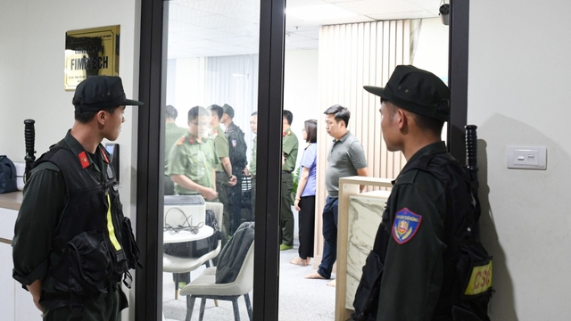Hình ảnh khám xét hang ổ tiền ảo hàng tỷ USD của “ông trùm” Nguyễn Văn Hạ