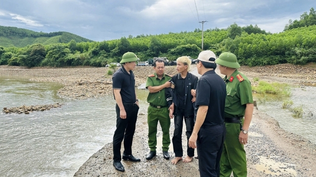 Tạm giữ hình sự 4 người trong vụ dùng súng bắn 1 thanh niên tử vong
