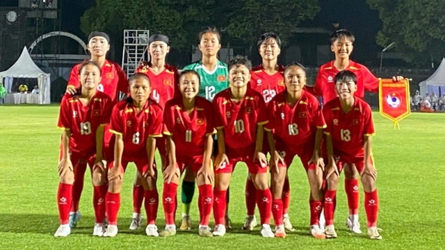 Đại diện bóng đá Việt Nam đấu với Thái Lan để giành vé vào chung kết