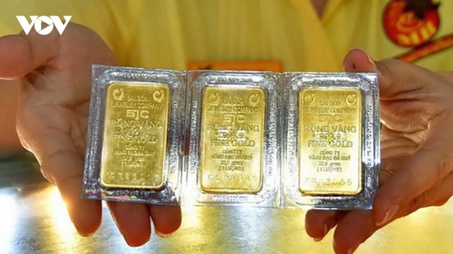 Giá vàng hôm nay 13/8: Vàng SJC trong nước bán ra 123,9 triệu đồng/lượng
