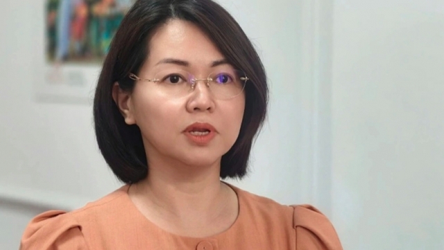 Bắt tạm giam Cục trưởng Cục An toàn thực phẩm (Bộ Y tế) Trần Việt Nga