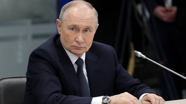 Tổng thống Nga Putin nói sẵn sàng gặp nếu Tổng thống Ukraine Zelensky đến Moscow