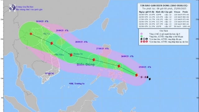 Typhoon Bualoi heads toward East Sea, central Vietnam to brace for impact