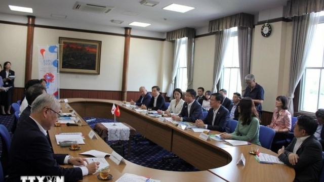 Deputy PM meets Japanese partners, Vietnamese community in Kansai