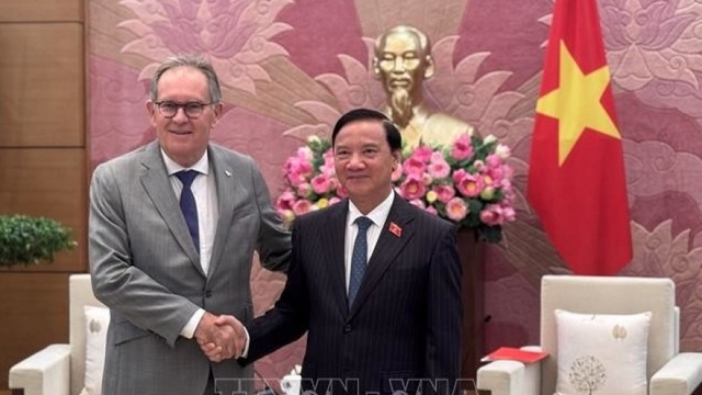 NA Vice Chairman receives France – Vietnam Friendship Parliamentarians’ Group