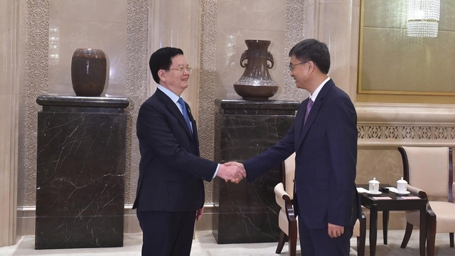 Phó Thủ tướng Chính phủ Mai Văn Chính gặp Bí thư Khu ủy Quảng Tây, Trung Quốc