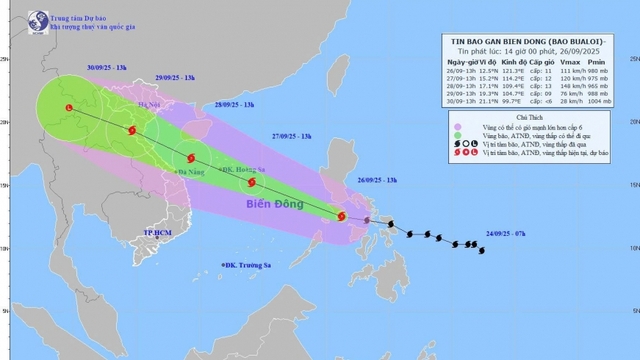 Bão BUALOI tiến vào Biển Đông, cảnh báo gió giật cấp 16, sóng cao 10 mét